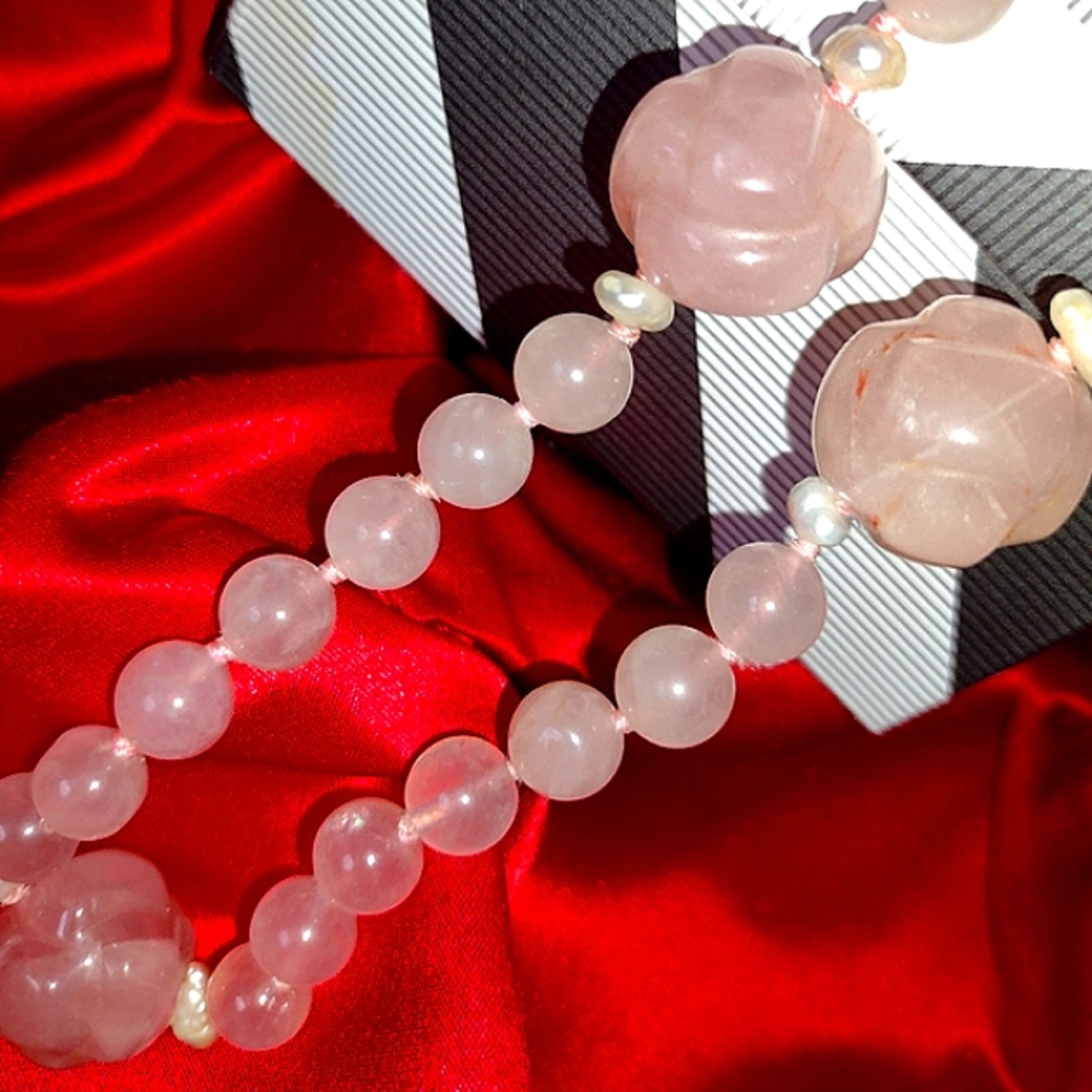🌹 Rose Quartz Carved Roses Fine Grade Seed Pearls